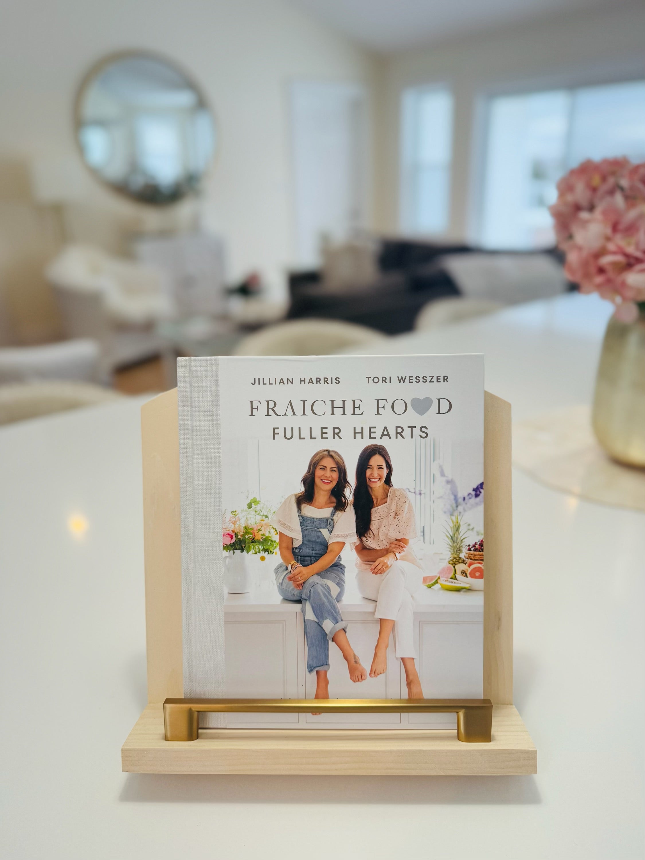 Cookbook/tablet Holder